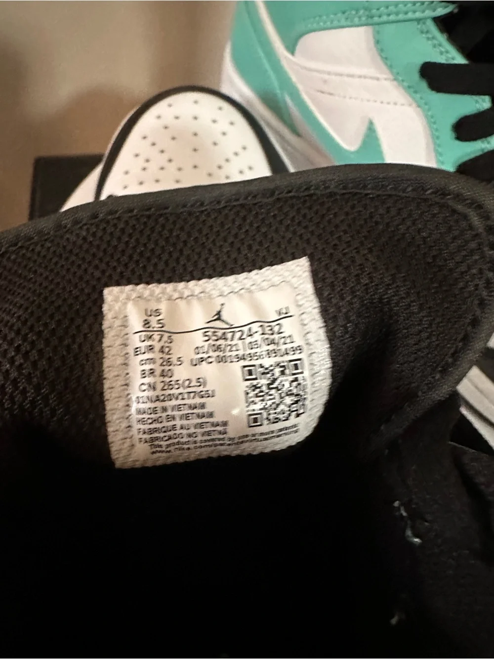Nike Air Jordan 1 Mid White/Aurora Green/Black Sneakers - Men’s Size 8.5